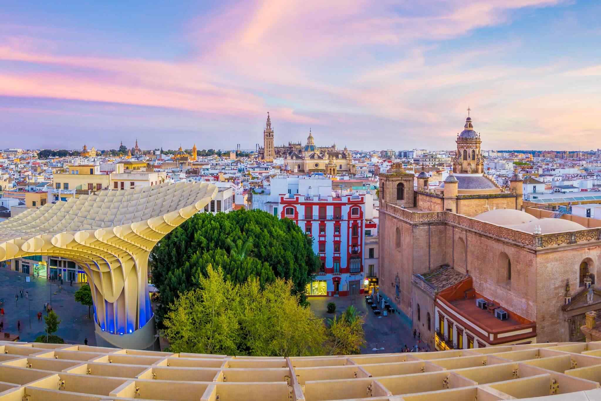 https://classichawaiitours.greaterhawaii.com/wp-content/uploads/2018/09/tour-seville-01.jpg